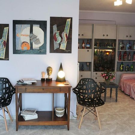 شقة House Of Arts Pélla المظهر الخارجي الصورة