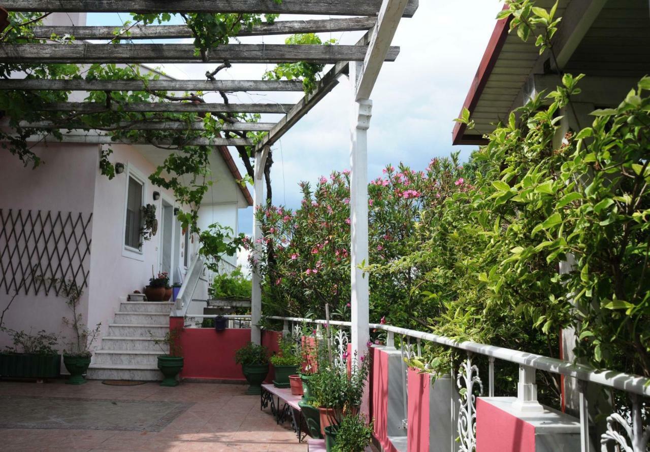 شقة House Of Arts Pélla المظهر الخارجي الصورة