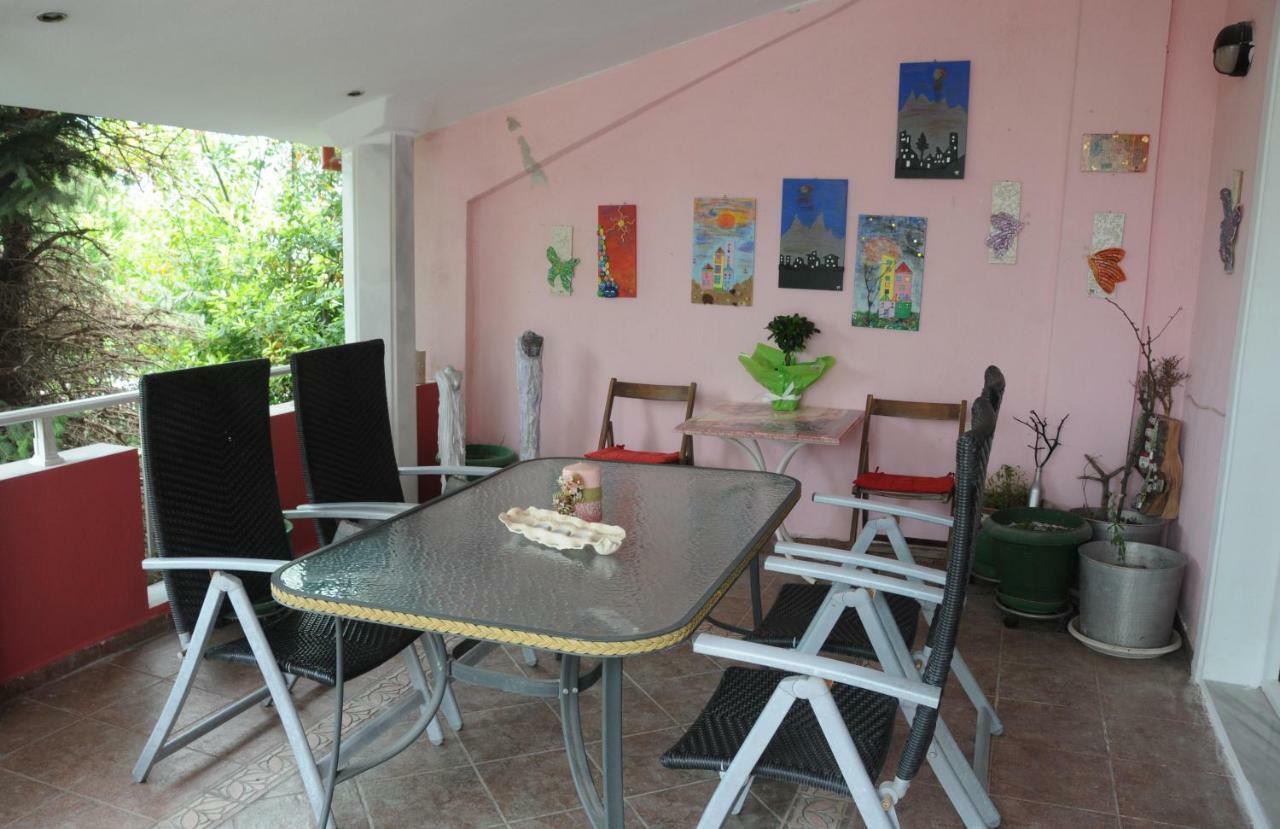 شقة House Of Arts Pélla المظهر الخارجي الصورة