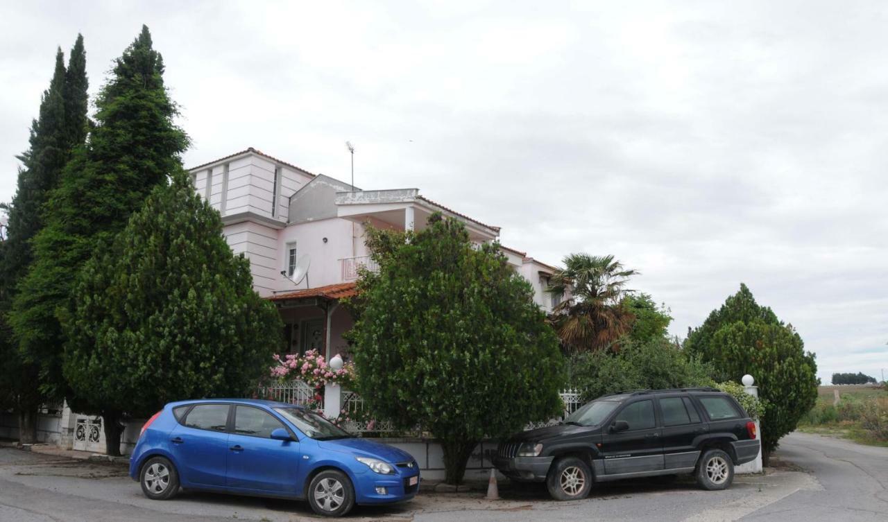شقة House Of Arts Pélla المظهر الخارجي الصورة